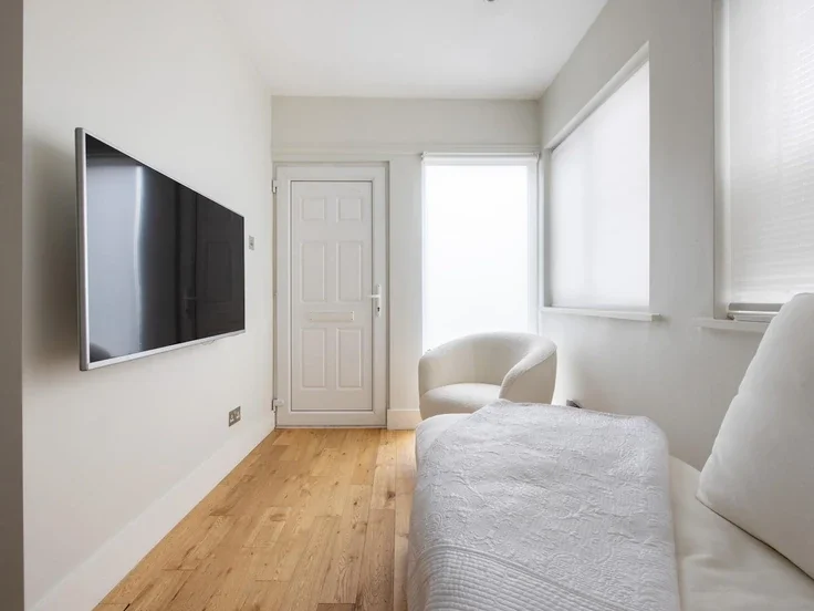 Flat Gunter Grove in Greater London