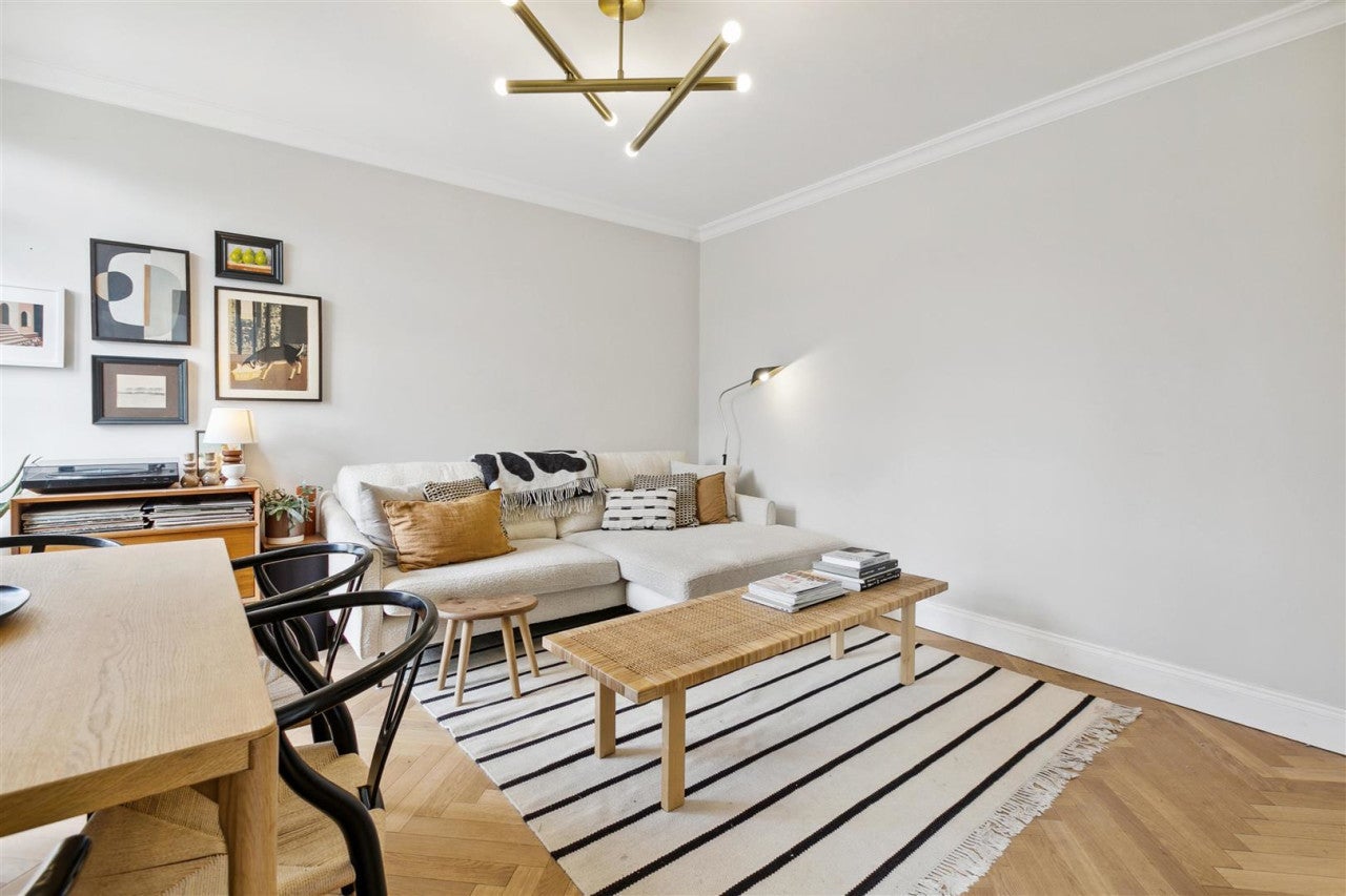 Flat Palace Road in Greater London