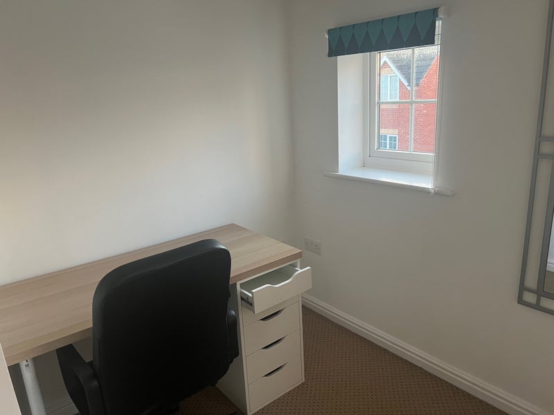 Room Godwin Way in Stoke-on-Trent