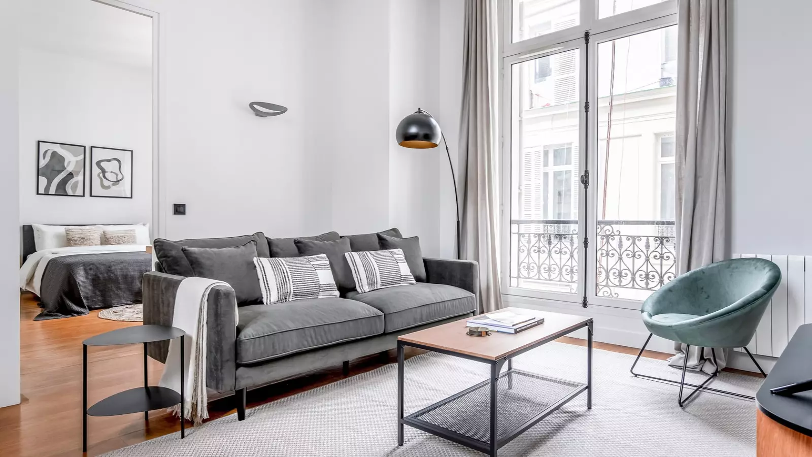 Flat Rue de Monceau in Paris