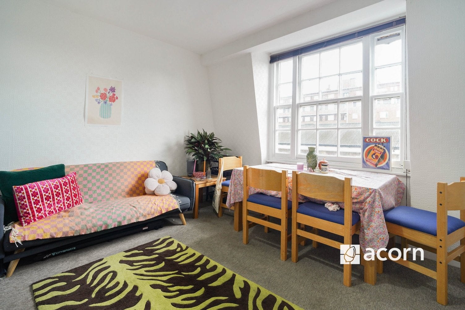 Flat Date Street in Greater London