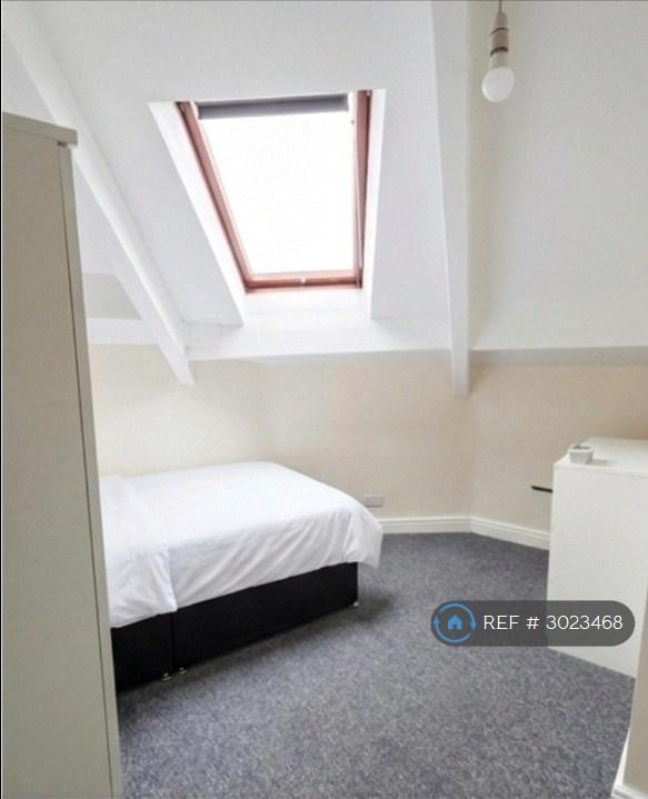 Room Hebble Street in Kirklees