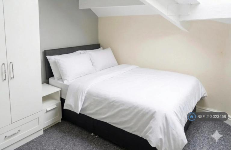 Room Hebble Street in Kirklees