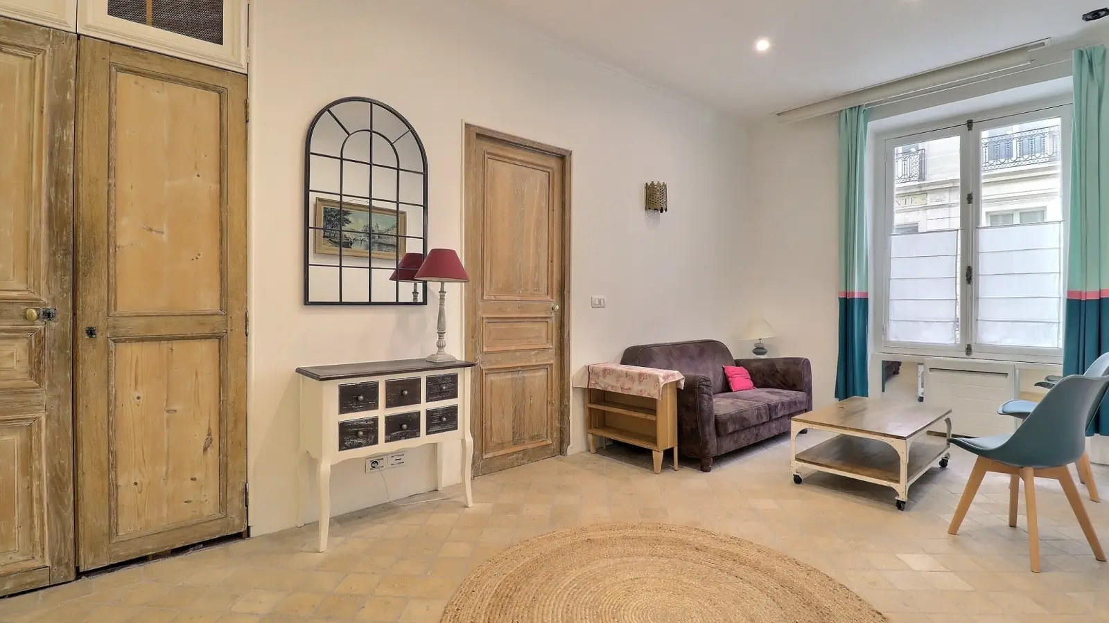 Flat Rue de Turin in Paris