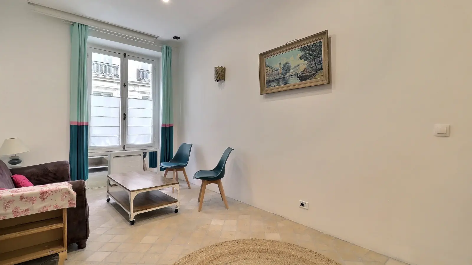 Flat Rue de Turin in Paris