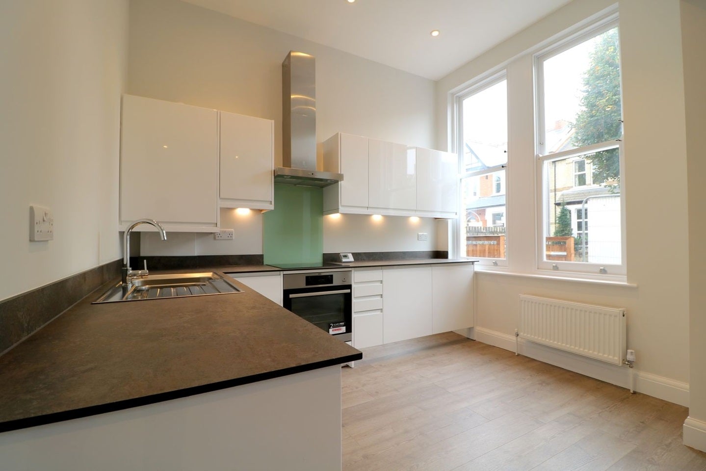 Flat Hastings Road in Greater London