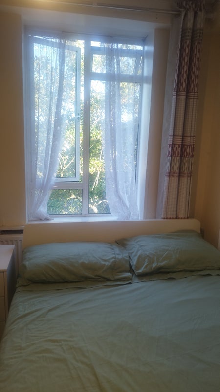 Room Canonbury Crescent in Greater London