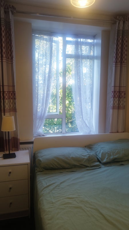 Room Canonbury Crescent in Greater London