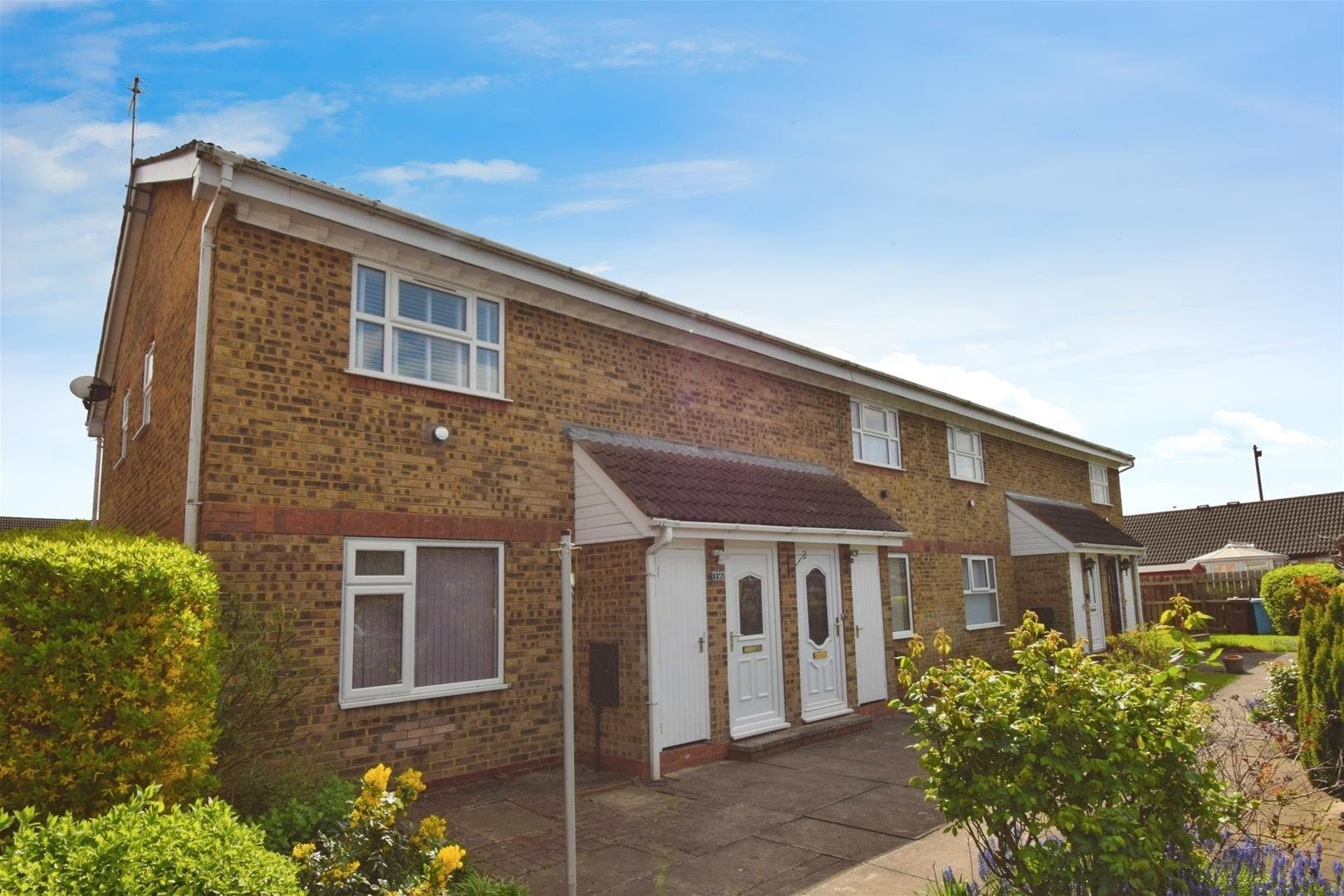 Flat Priory Farm Drive in Hull