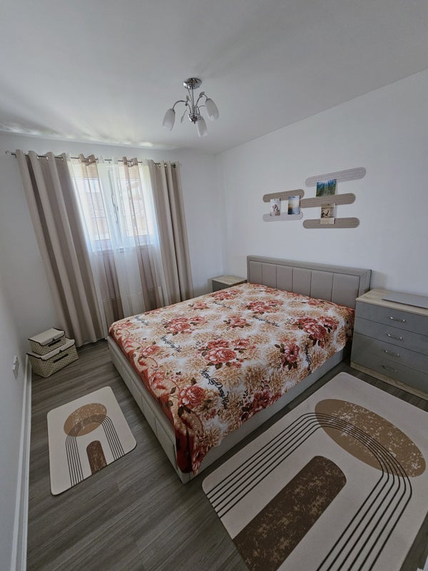 Flat Stenhouse Gardens in City of Edinburgh