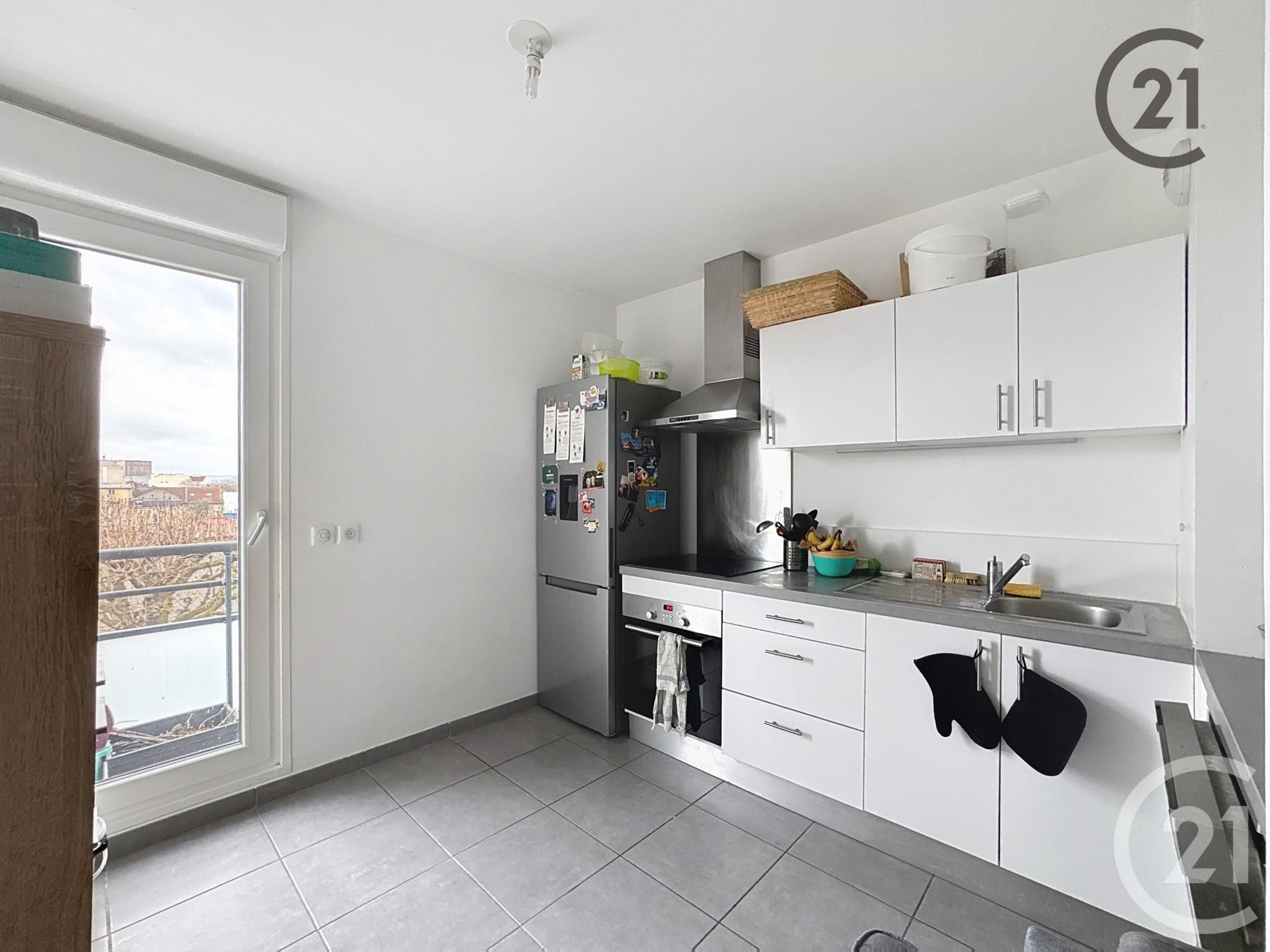 Flat Rue de Courcelles in Reims