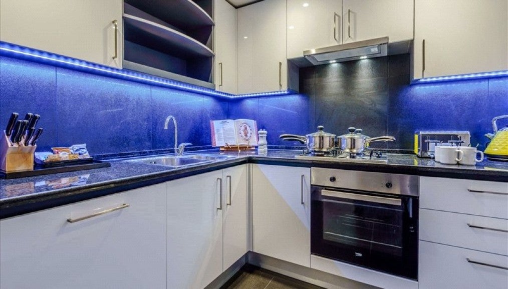 Flat Westferry Circus in Greater London