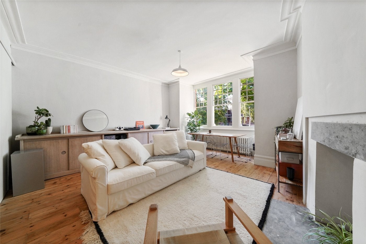 Flat Devonshire Road in Greater London