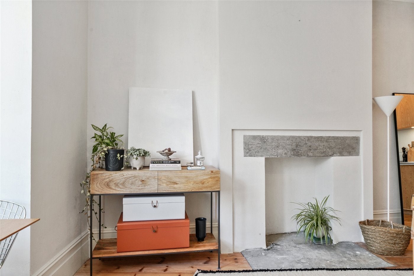 Flat Devonshire Road in Greater London
