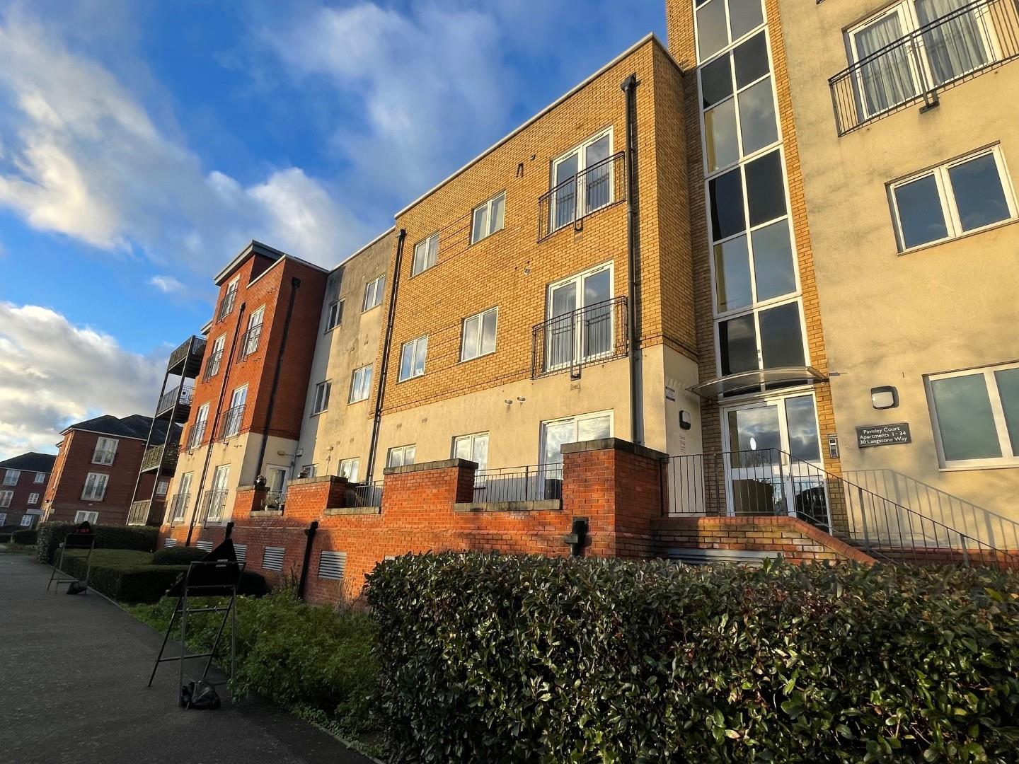 Flat Langstone Way in Greater London