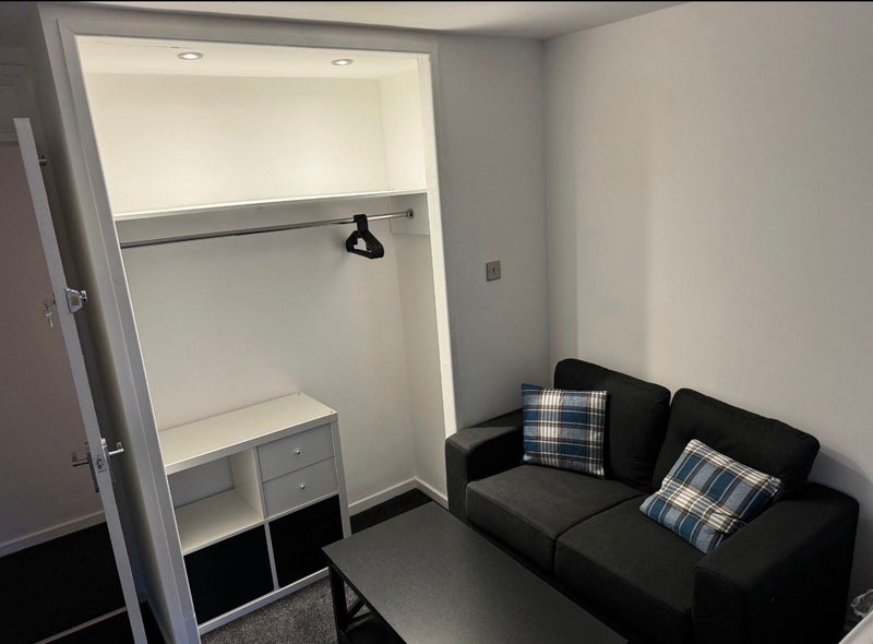 Room Kennedy Path in Glasgow