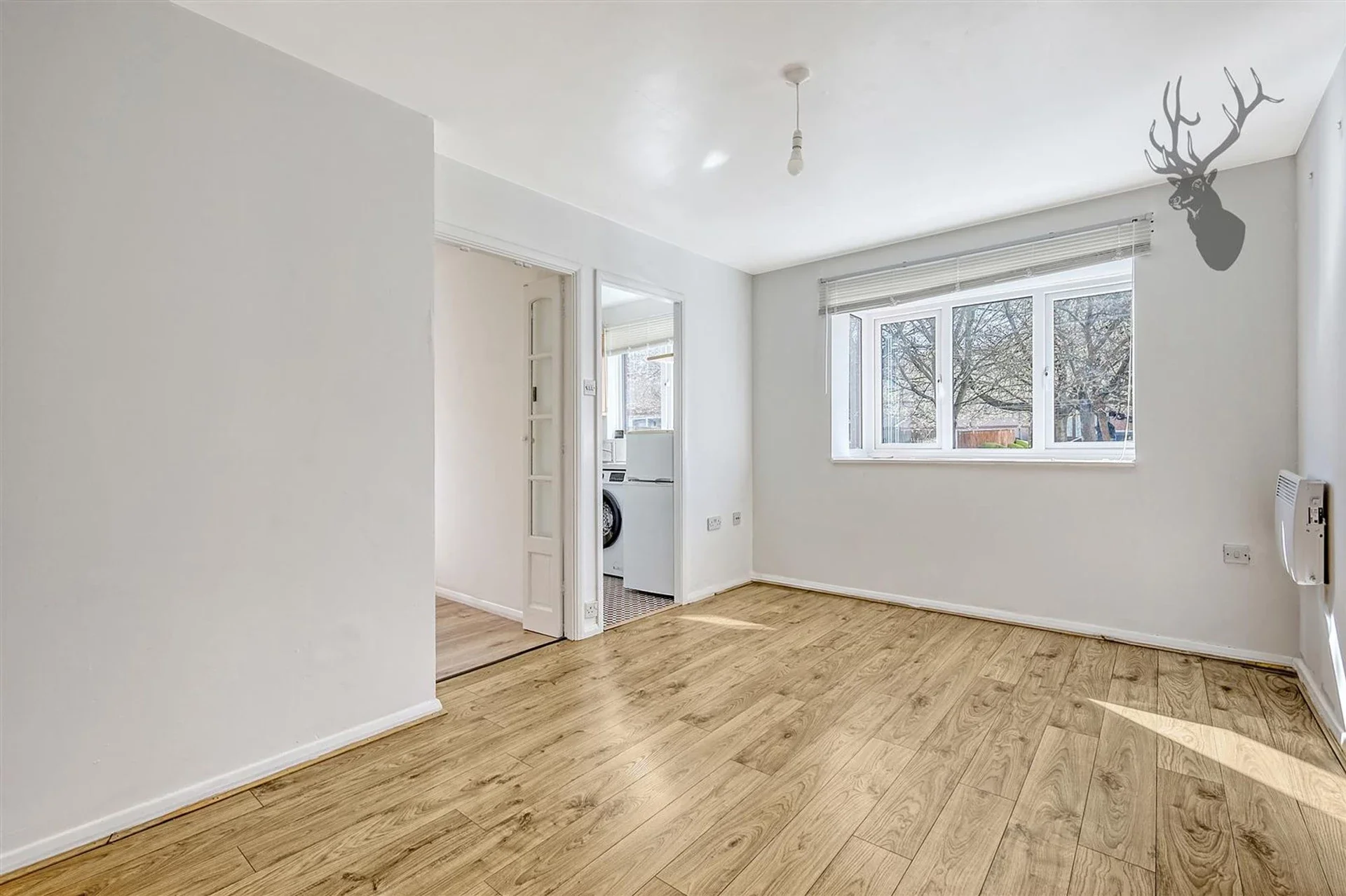 Flat Court Yard in Greater London