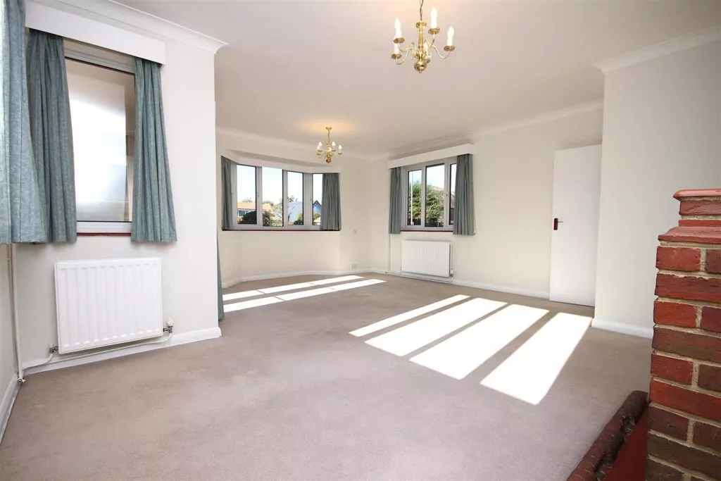 House Quennell Close in Mole Valley