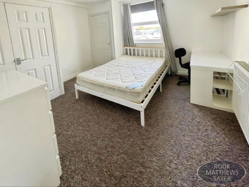 Flat Osborne Terrace in Newcastle upon Tyne