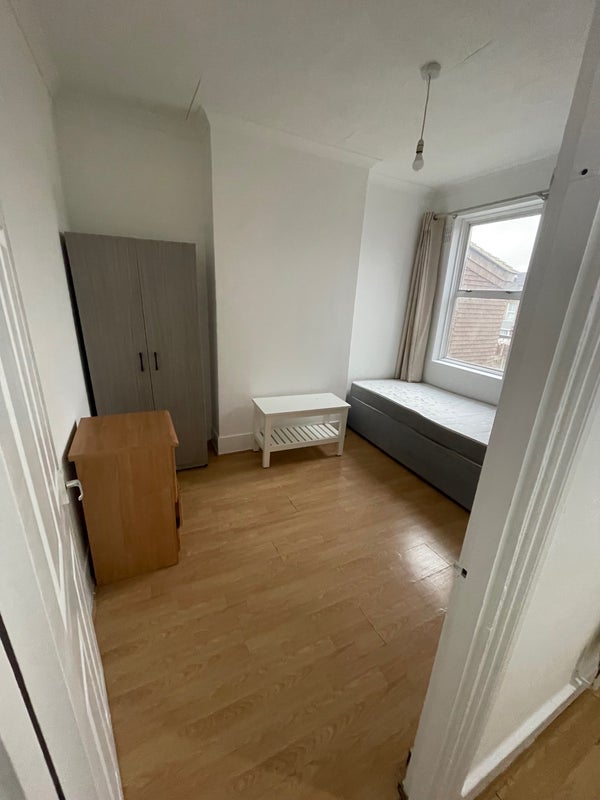 Room Third Avenue in Greater London