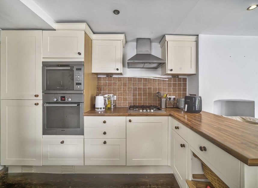 Flat Averill Street in Greater London