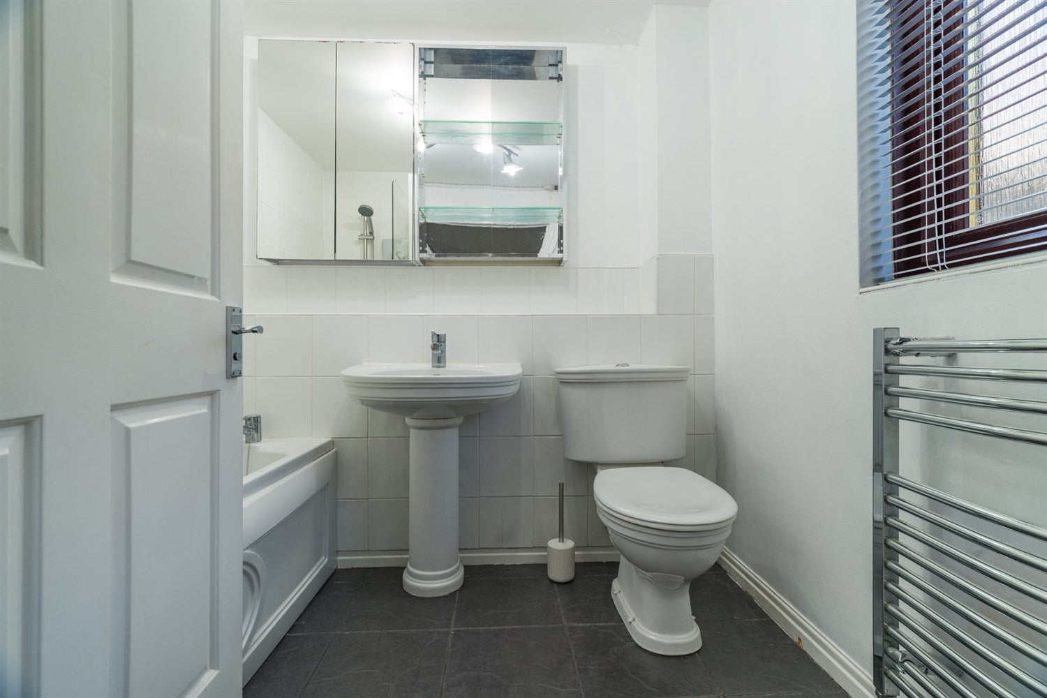 Flat Blue Anchor Court in Newcastle upon Tyne