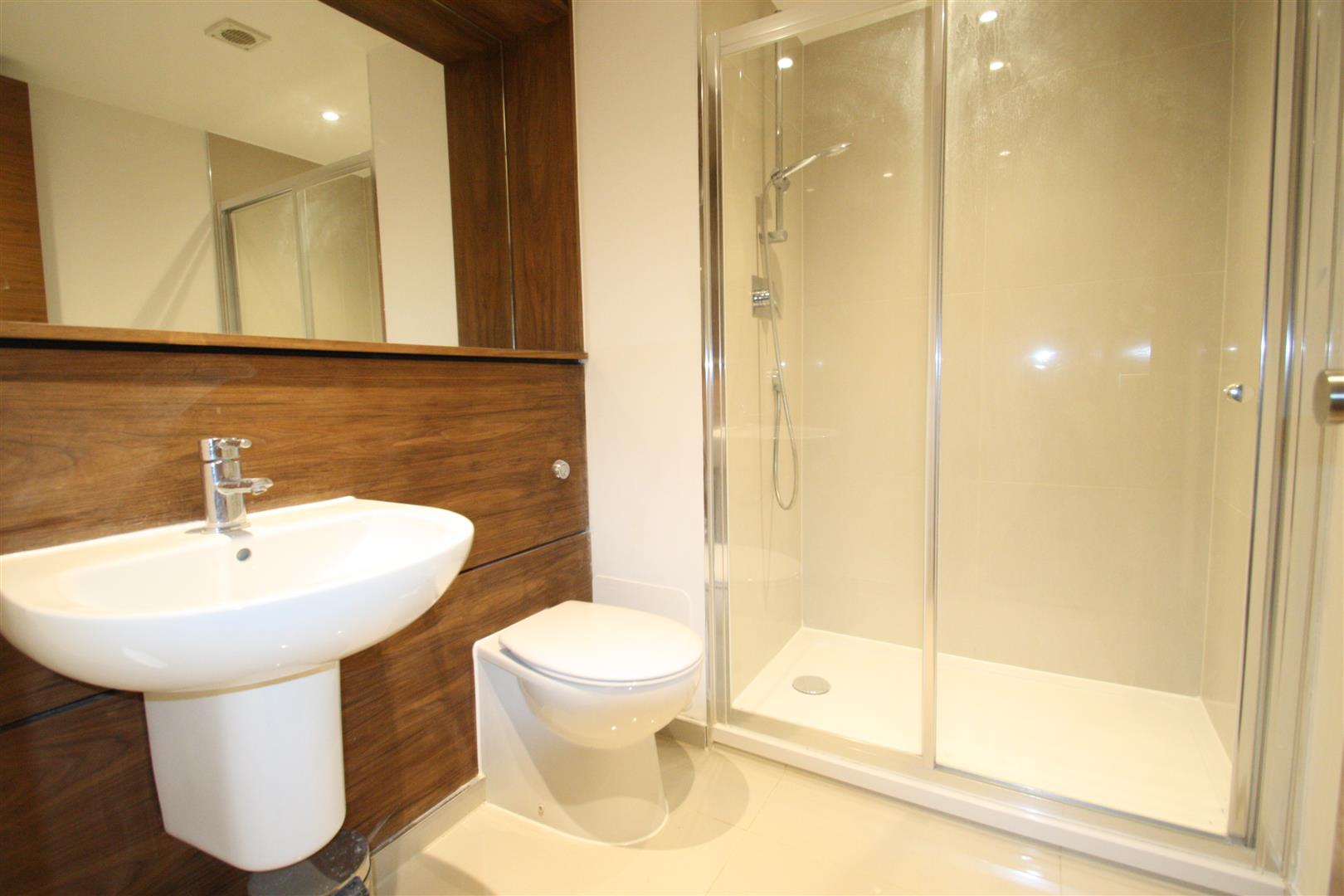 Flat Taylor Place in Greater London