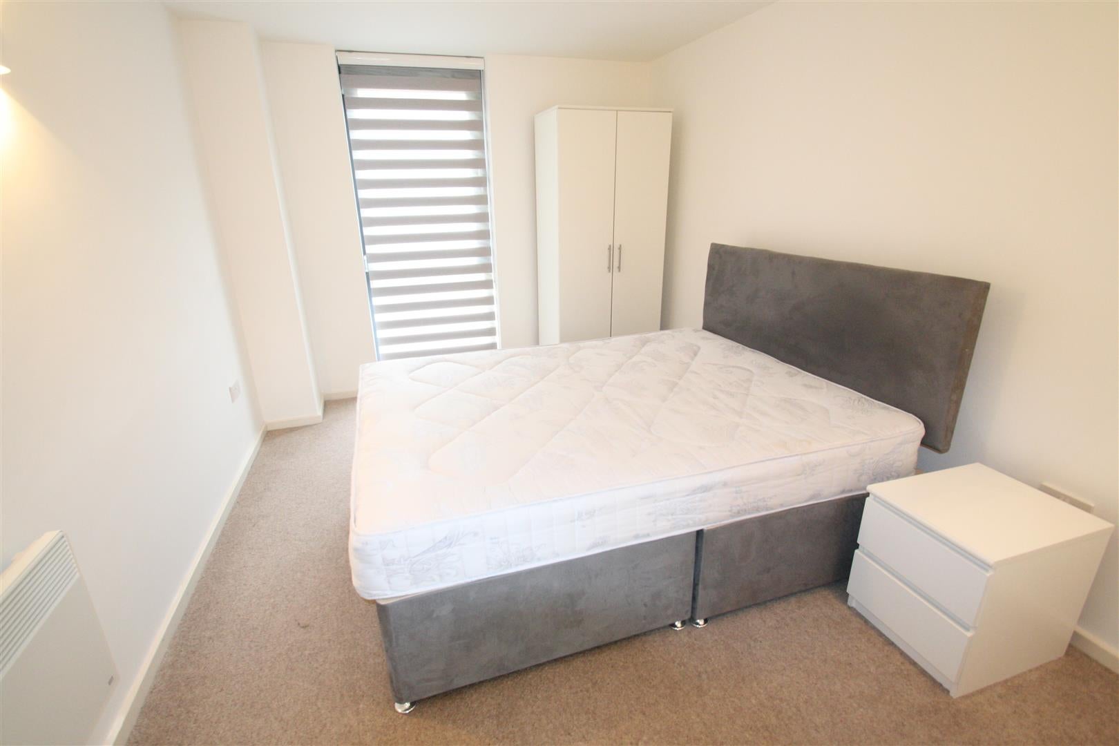 Flat Taylor Place in Greater London