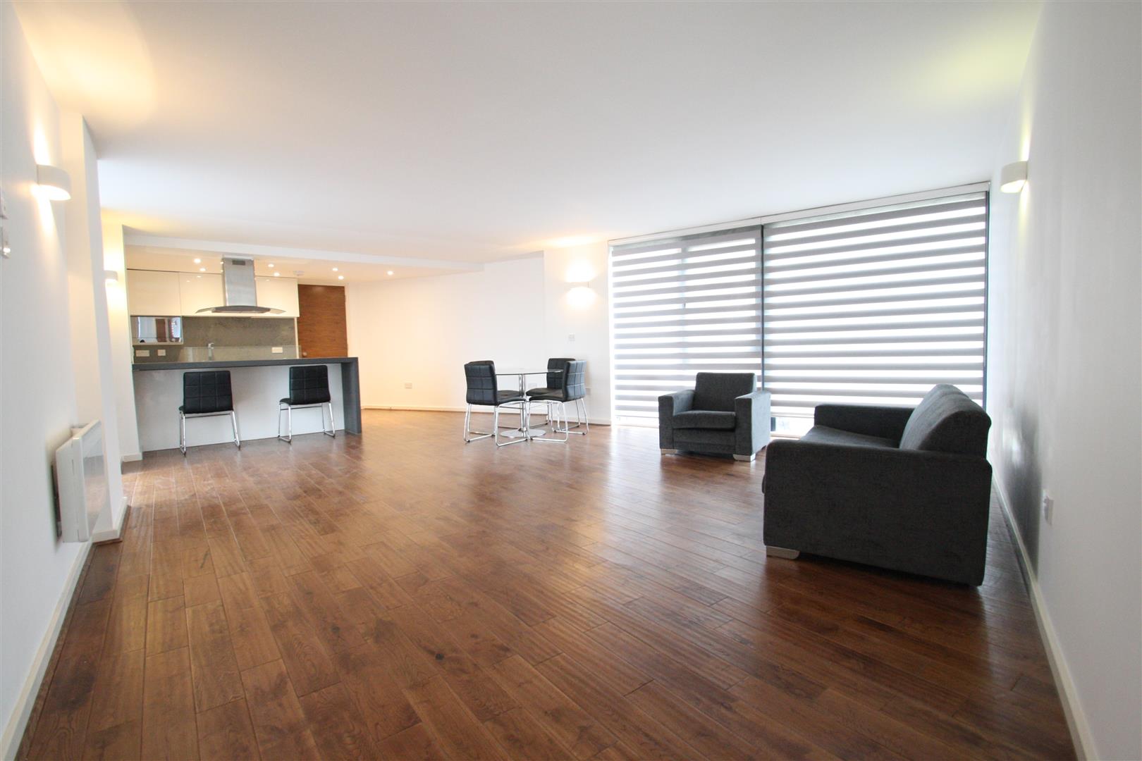 Flat Taylor Place in Greater London
