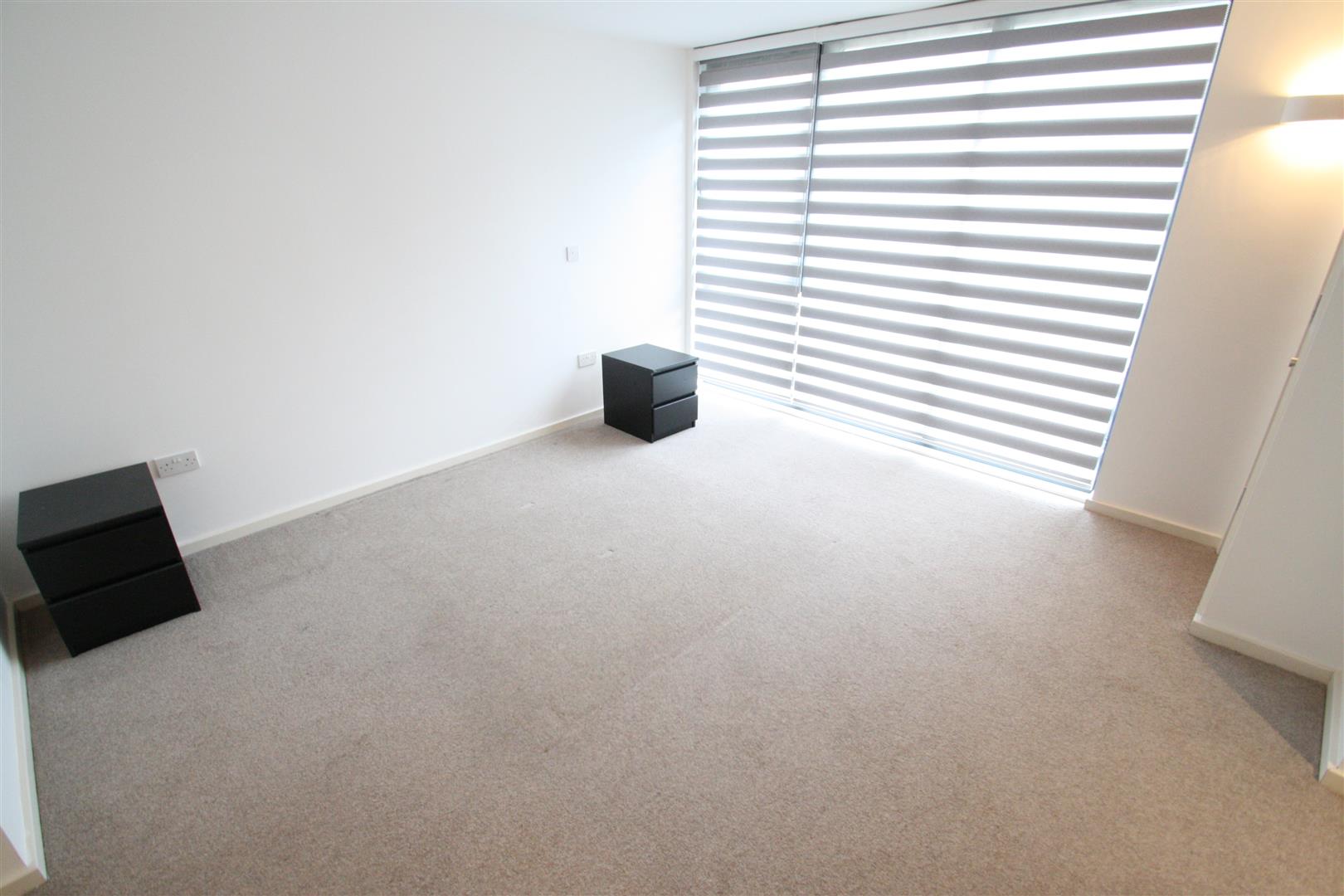 Flat Taylor Place in Greater London