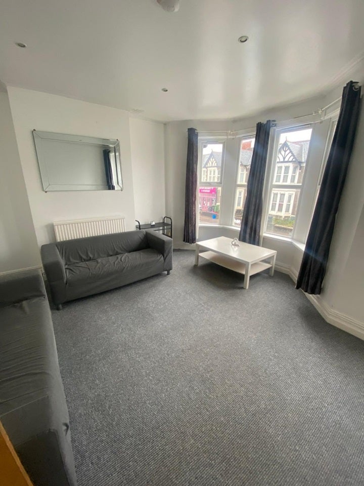 Flat Whitchurch Road in Cardiff