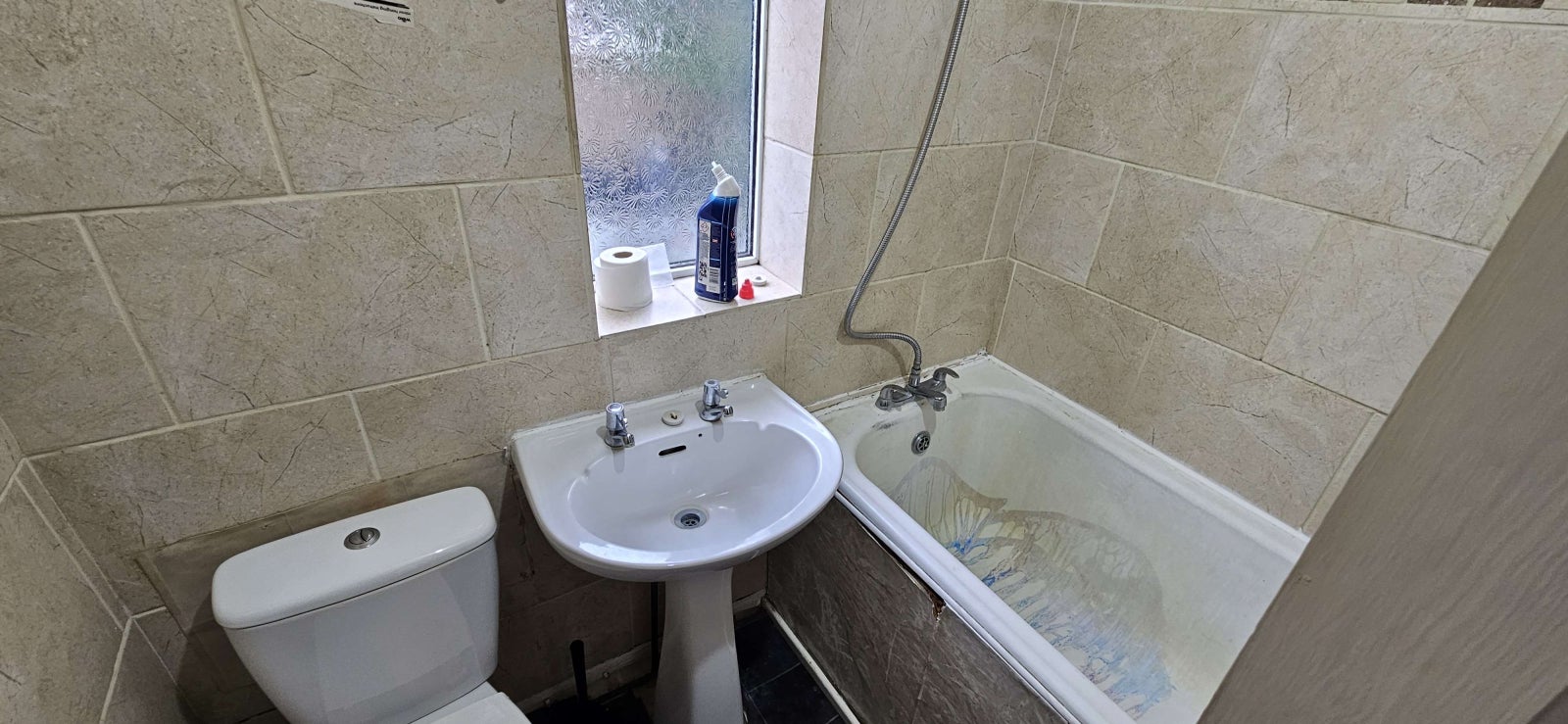 House Wellhouse Close in Luton