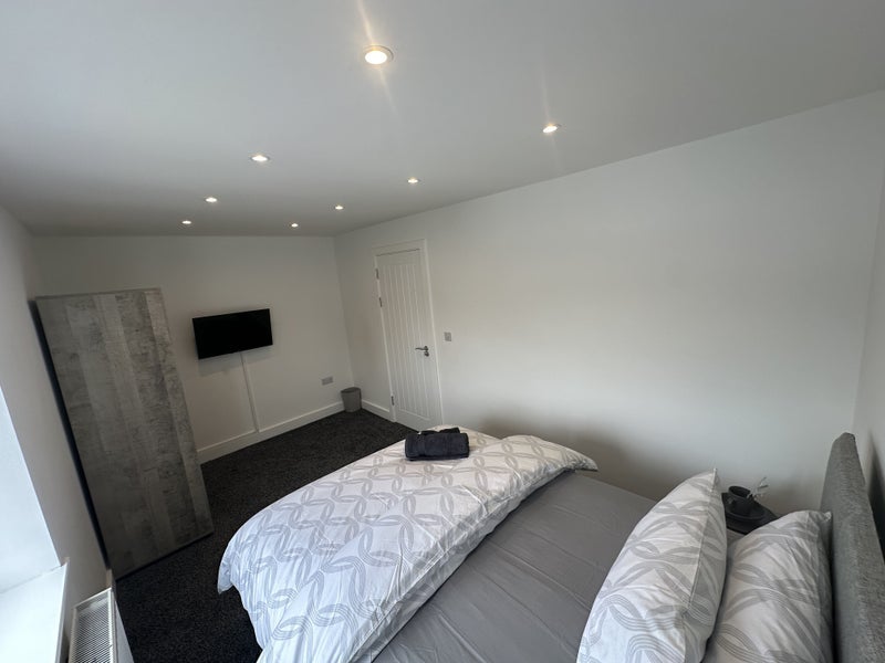 Room Kingfisher Drive in Metropolitan Borough of Solihull