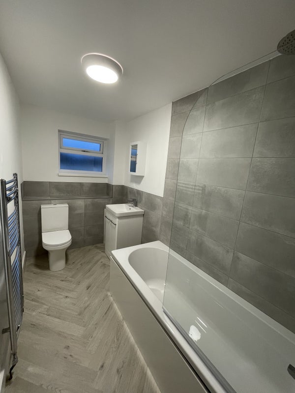 Room Kingfisher Drive in Metropolitan Borough of Solihull