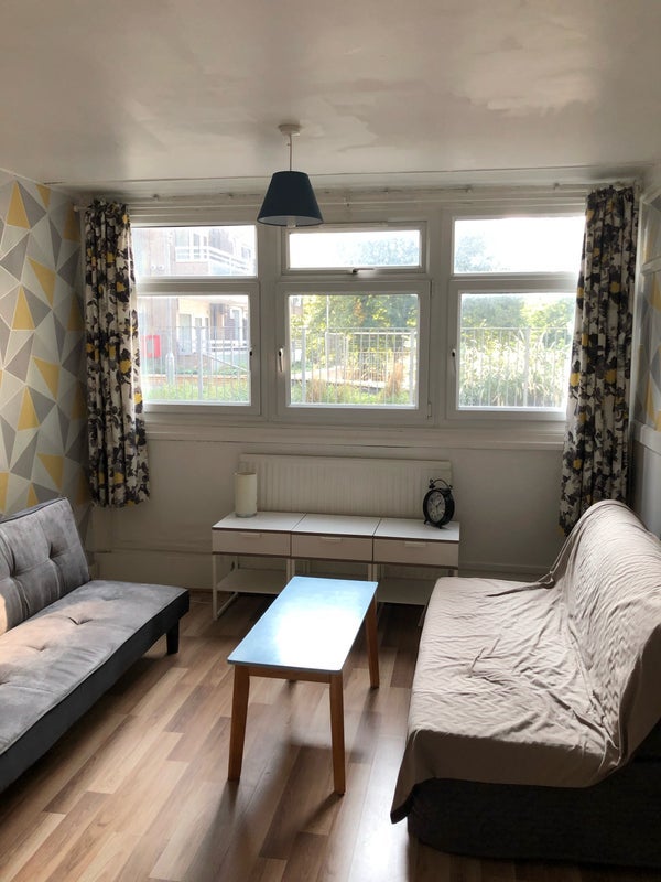 Room Cable Street in Greater London