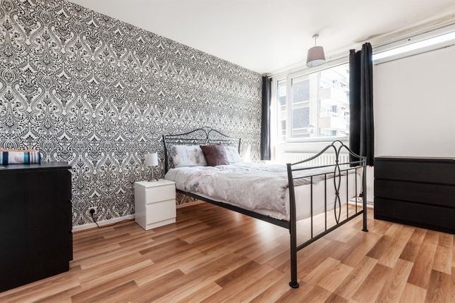 Room Cable Street in Greater London