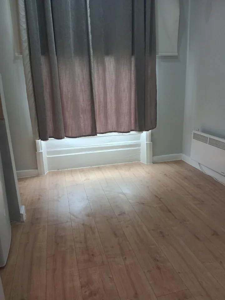 Flat Springfield in Greater London