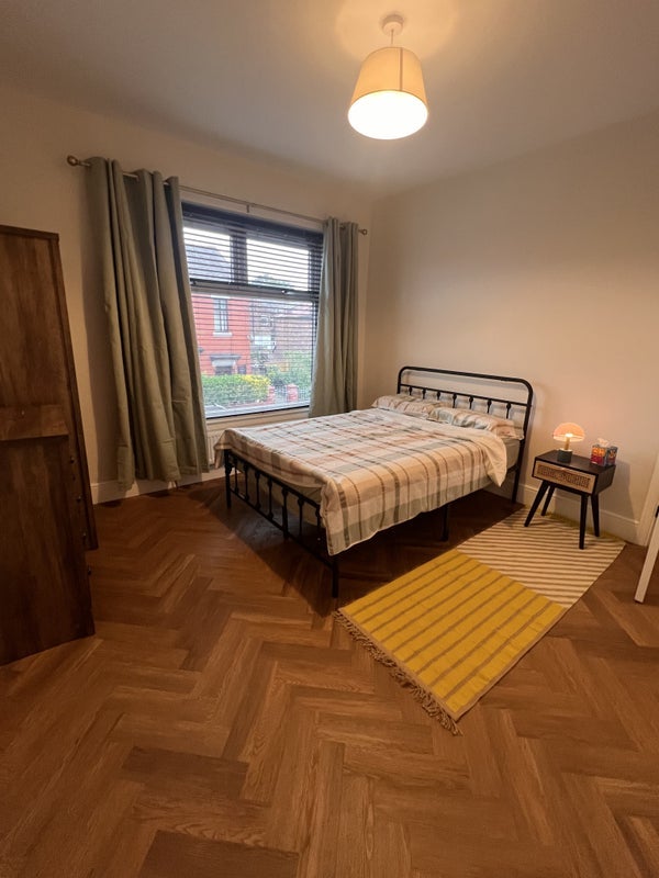 Room Holly Street in Tameside