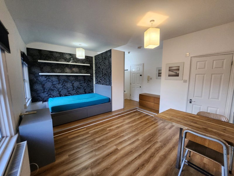 Flat Camden Park Road in Greater London