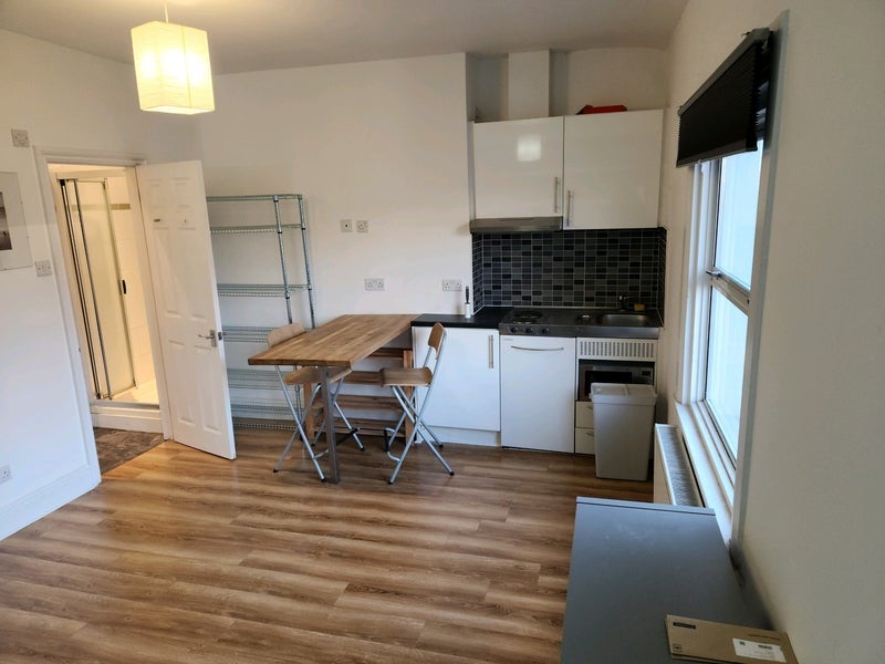 Flat Camden Park Road in Greater London