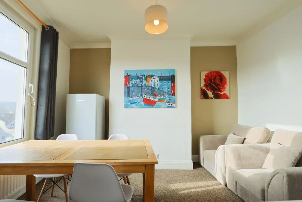 Room Cotswold Road in Bristol