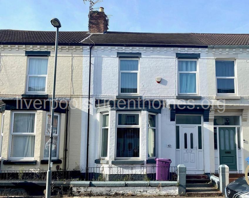 Flat Shaw Street in Liverpool