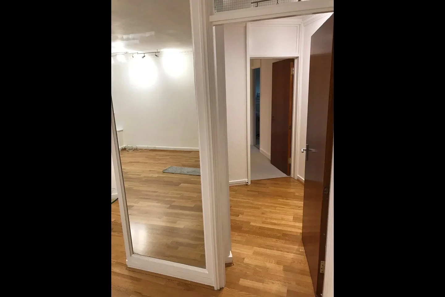 Flat Eternit Walk in Greater London
