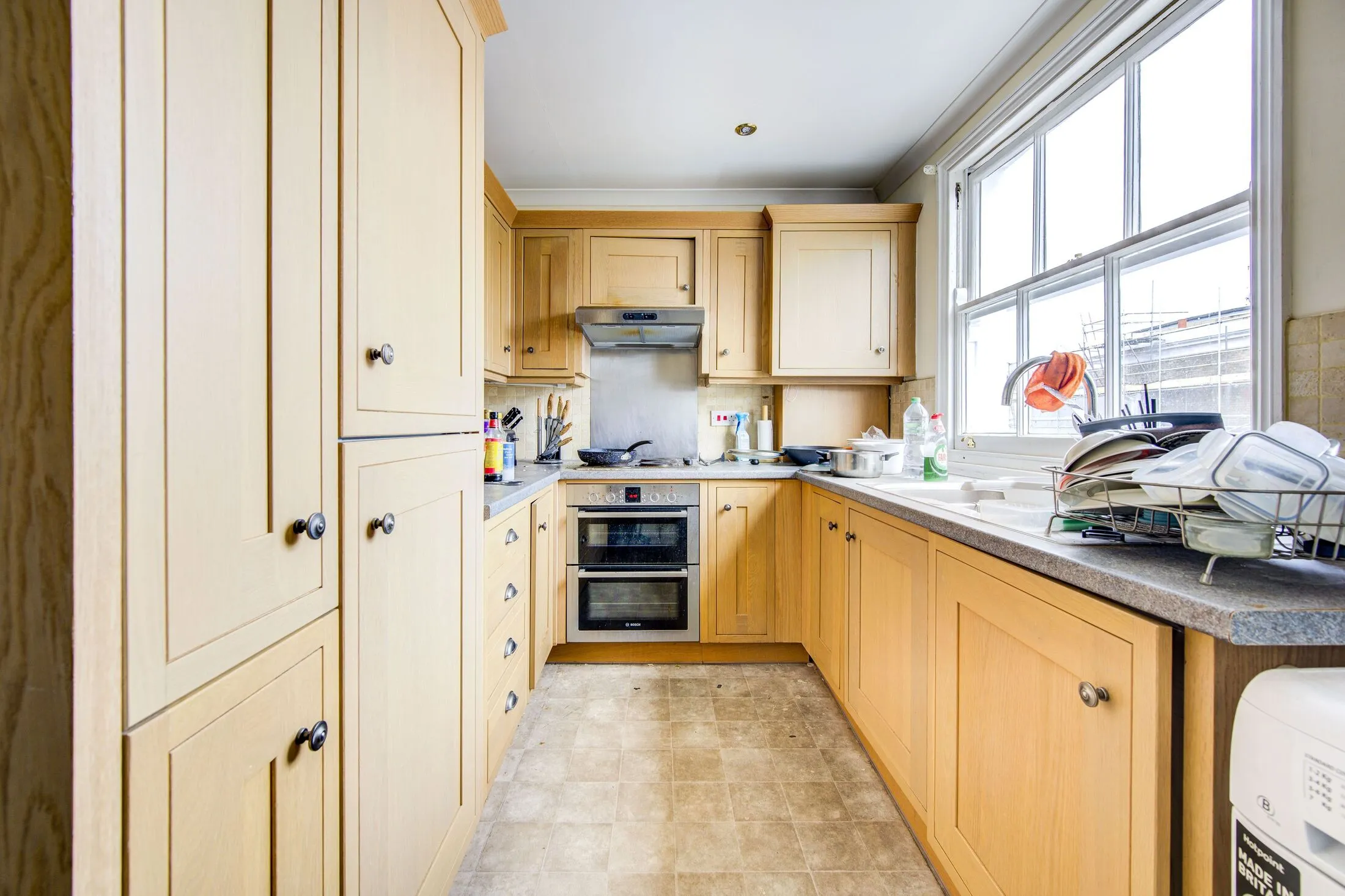 Flat Gloucester Road in Greater London