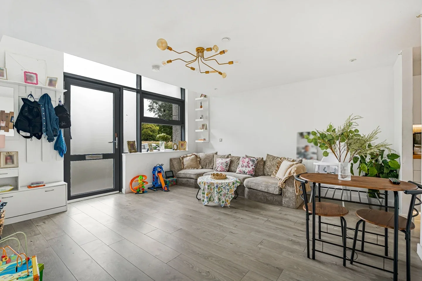 Flat Edinburgh Way in Harlow