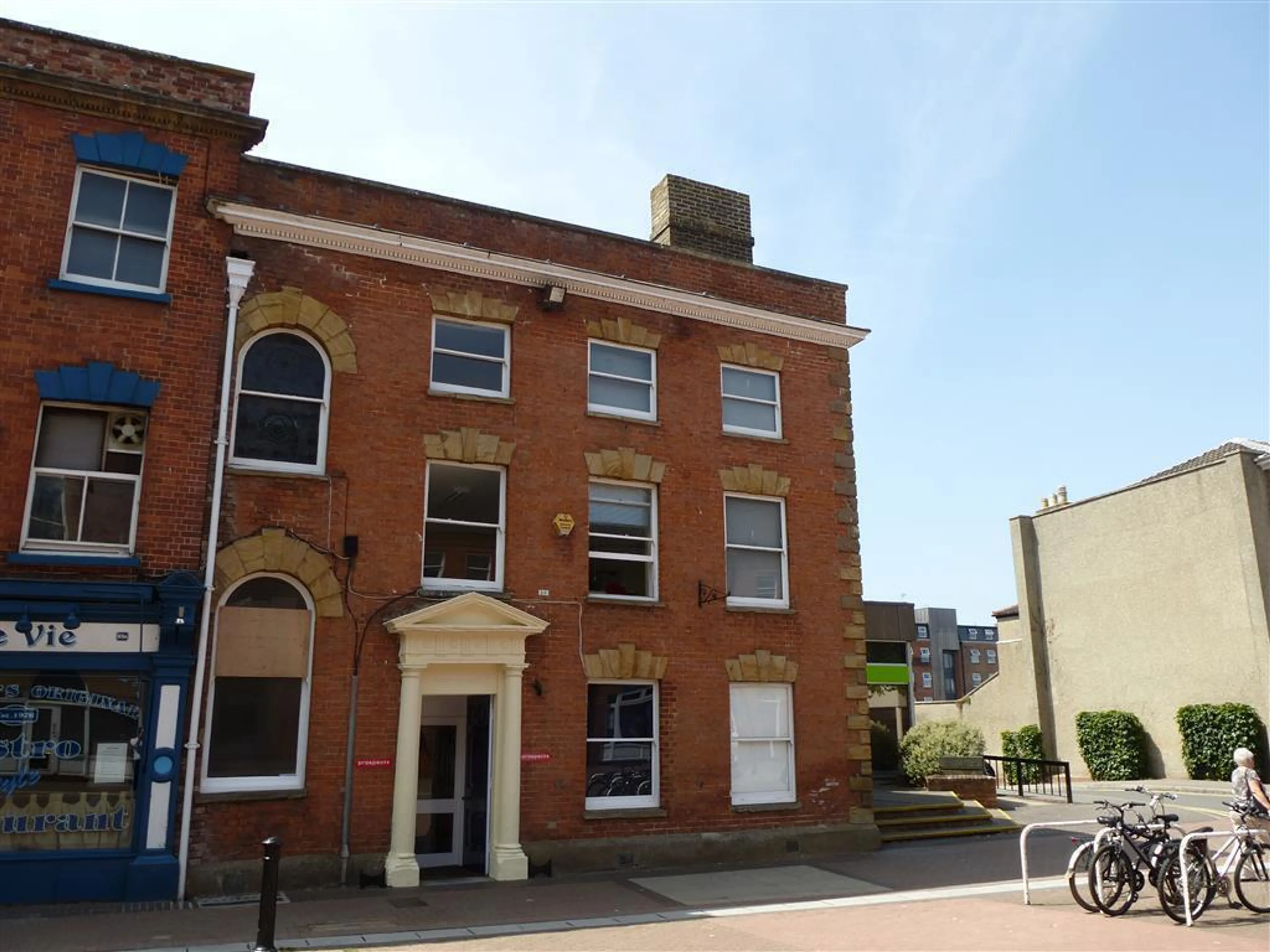 Flat High Street in Taunton