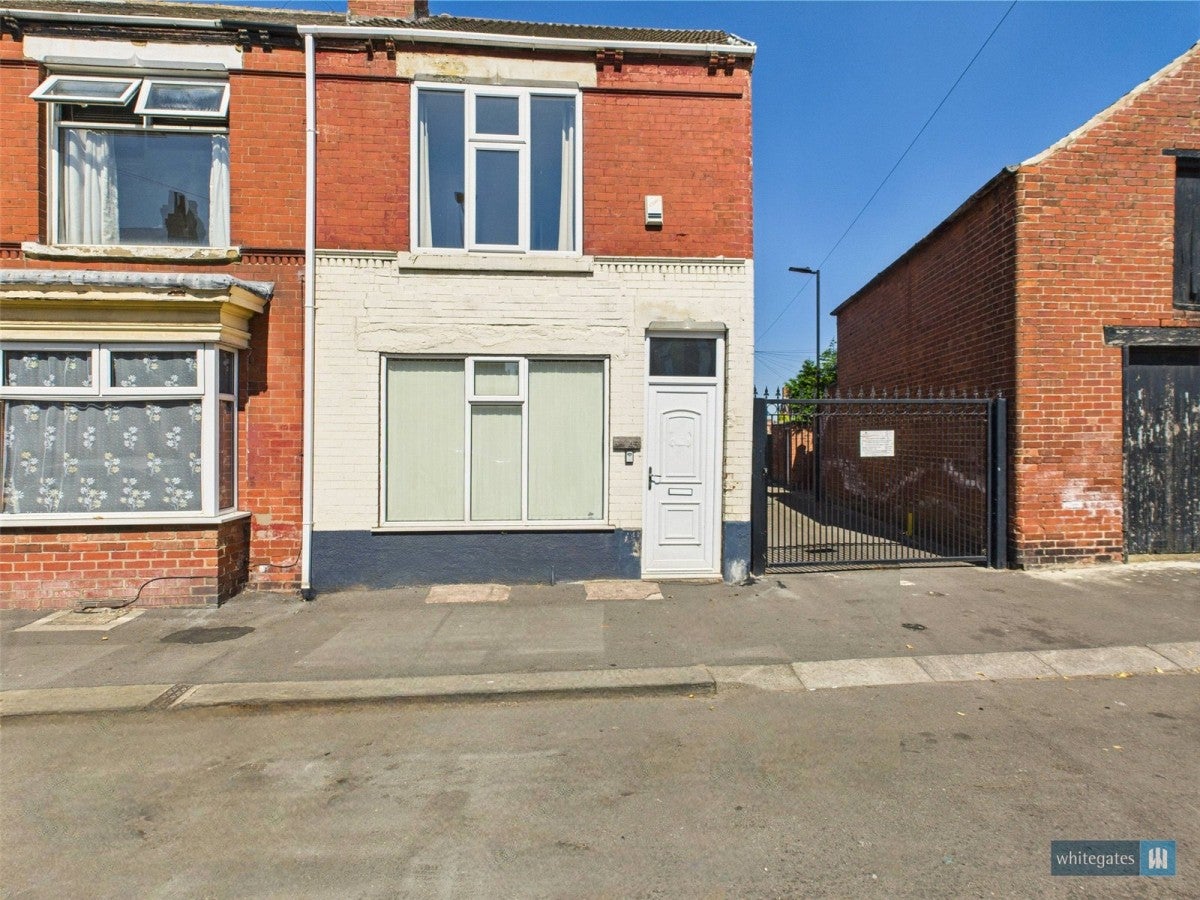 Flat Lowther Road in Doncaster