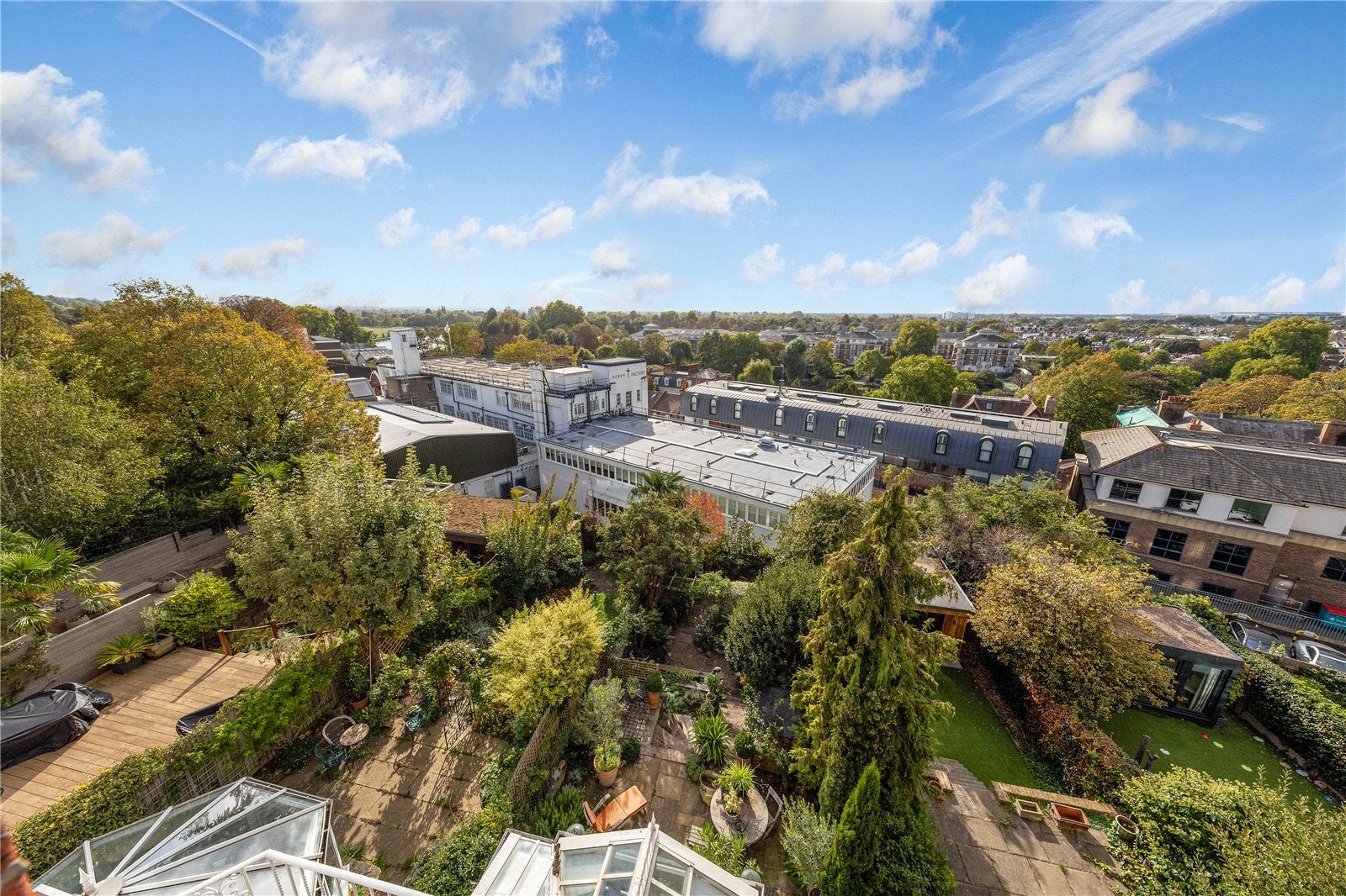 Flat Richmond Hill in Greater London