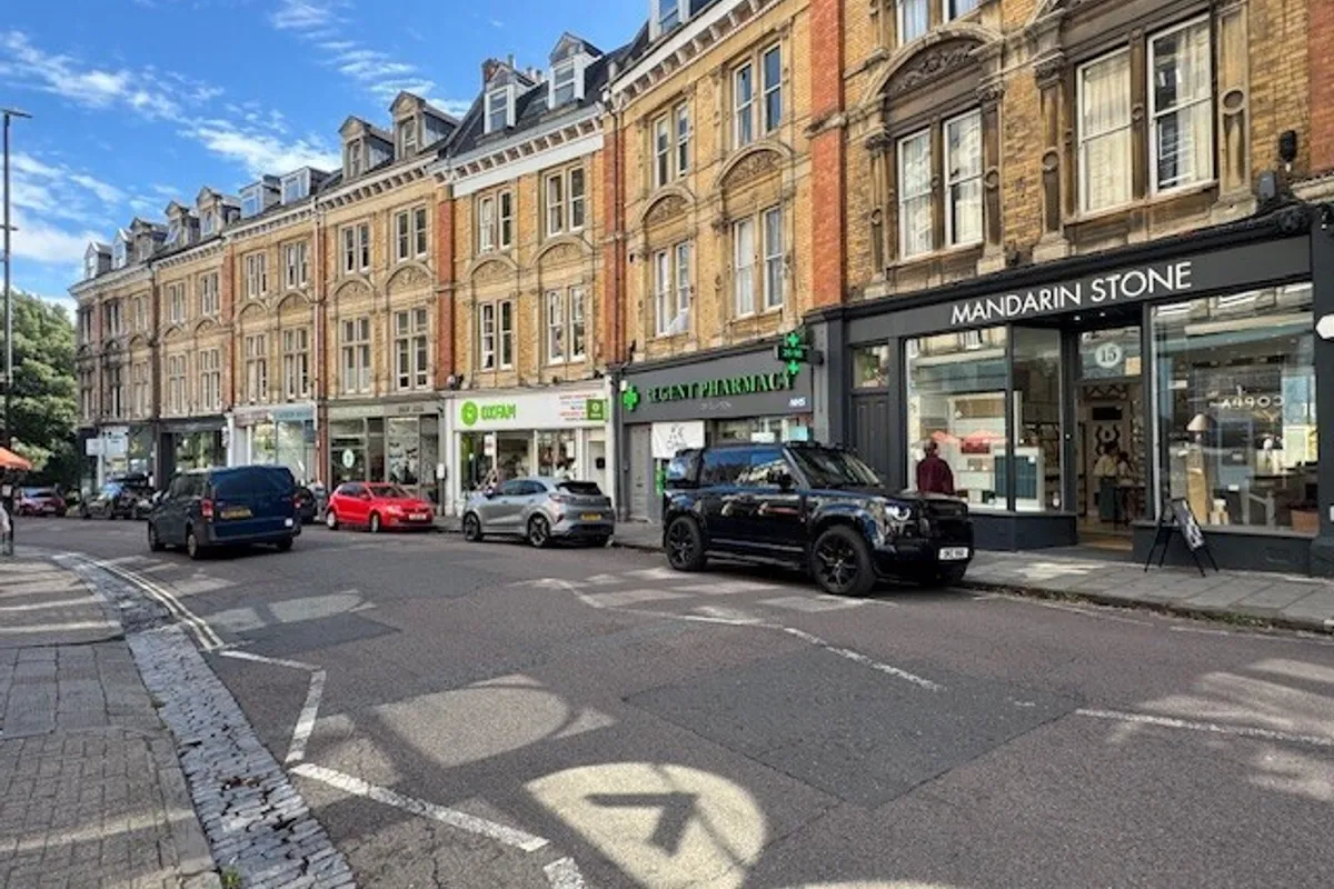 Flat Regent Street in Bristol