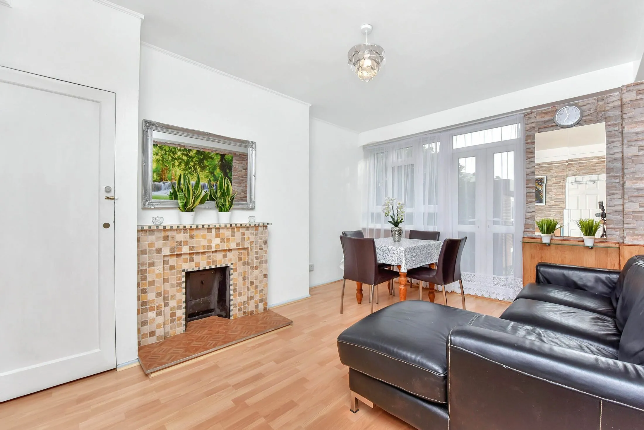 Flat Sellincourt Road in Greater London